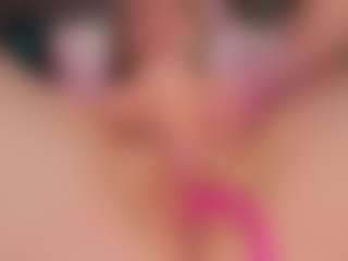 Live cam show with Luna - Fetish on StripNow