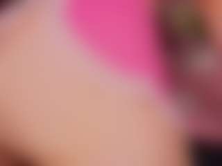 Live cam show with Luna - Moaning on fapnchat