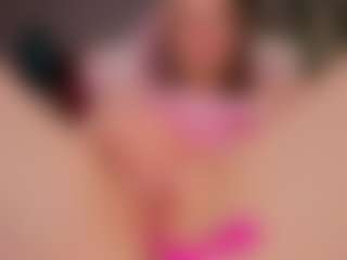 Live cam show with Luna - Solo on Soda Cam