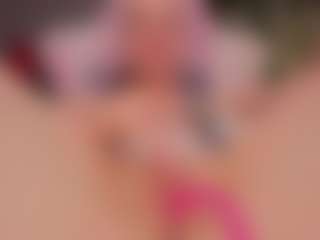 Live cam show with Luna - Moaning on camwithhim.com
