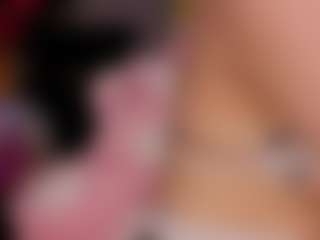Live cam show with Luna - Body Massage on sexytreat.net