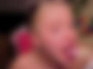 Live cam show with Luna - Moaning on Camsoda