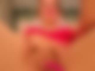 Live cam show with Luna - Oil on Strip Flash - Live Sex Shows