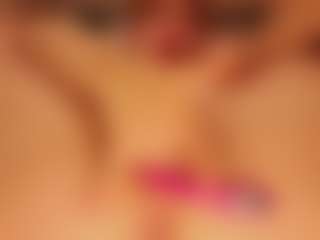 Live cam show with Luna - Solo on Dolls Live