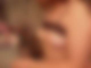 Live cam show with Luna - Moaning on iamadamtest123.com