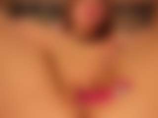 Live cam show with Luna - Moaning on infinitiblacc.com