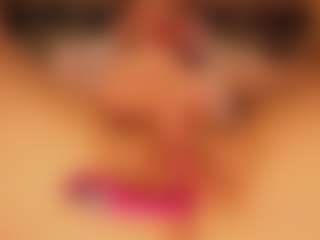 Live cam show with Luna - Erotic Dance on 1on1-livenow