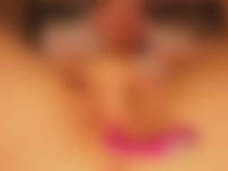 Live cam show with Luna - Erotic Dance on PervPlay.com
