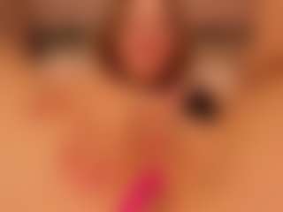 Live cam show with Luna - Oil on Camsoda