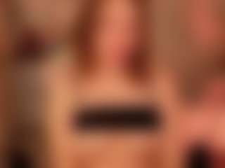 Live cam show with Luna - Bikini on Camsoda