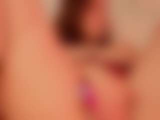 Live cam show with Luna - Bikini on Camsoda