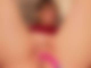 Live cam show with Luna - Petite on live.xheat.ai