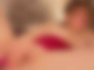 Live cam show with Luna - Oil on Camsoda