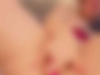 Live cam show with Luna - Anal Toys on justonemore.cc