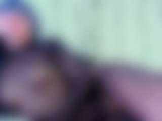 Live cam show with Emily Withe - Teen (18+) on instabang