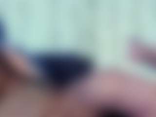 Live cam show with Emily Withe - Teen (18+) on xDating