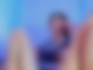 Live cam show with Emily Withe - Young Adult on Stripli.com