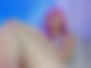 Live cam show with Emily Withe - Handjob on Milf Play