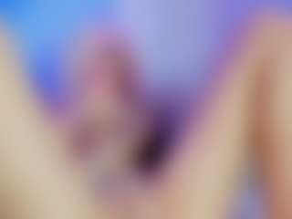 Live cam show with Emily Withe - Spank Latina on hotwifechat.live | colombia