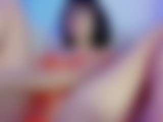 Live cam show with Emily Withe - Latina Teen (18+) on xDating | colombia