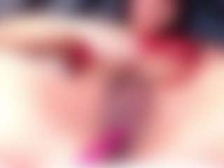 EmmaWiilliamss's Live Sex Cam Show