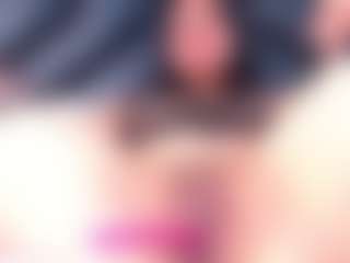 EmmaWiilliamss's Live Sex Cam Show