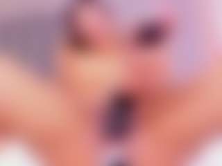 Live cam show with Lau - Blonde Hair Petite on xplaylive.com