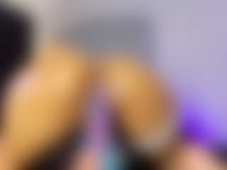 Live cam show with Lau - Anal on Camsoda