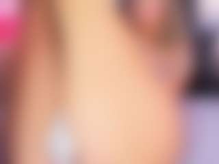 Live cam show with Lau - Deepthroat on Camsoda
