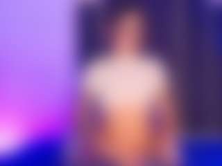 Live cam show with Lau - Public on Uber Horny