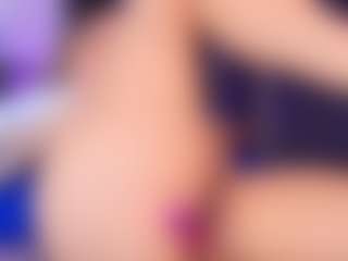 Live cam show with Lau - Bedroom on Streamer API
