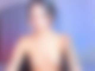 Live cam show with Lau - Small Tits on camtv