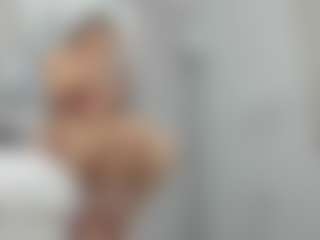 Gia Watsonn's Live Sex Cam Show