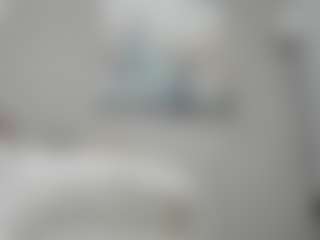 Live cam show with Gia Watsonn - Skinny on instabang