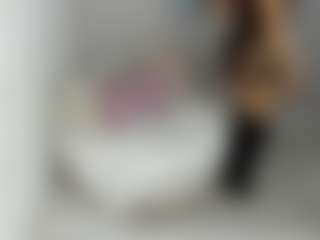 Gia Watsonn's Live Sex Cam Show