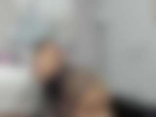 Live cam show with Gia Watsonn - Bikini on instabang