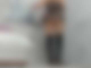 Live cam show with Gia Watsonn - Doggy Style on Cam Slut