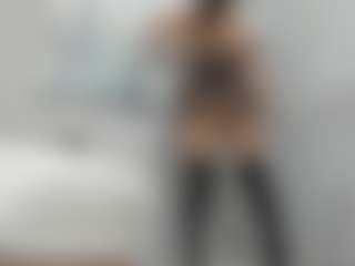 Live cam show with Gia Watsonn - Spank on eurowanks.com