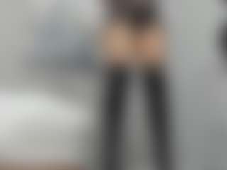 Live cam show with Gia Watsonn - Spanking on makecum.org
