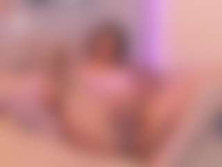 Gia Watsonn's Live Sex Cam Show