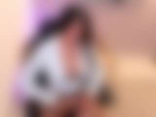 Gia Watsonn MILF webcam performer live streaming