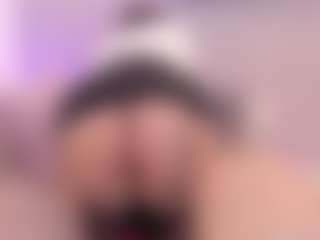 Gia Watsonn's Live Sex Cam Show