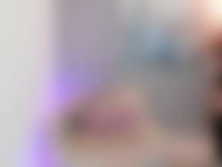 Gia Watsonn's Live Sex Cam Show