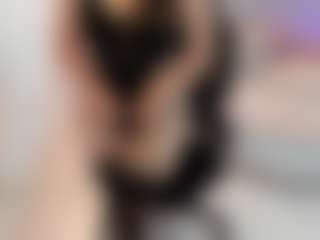 Live cam show with Gia Watsonn - Blowjob on sexylive.show