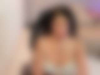 Live cam show with Gia Watsonn - Lingerie on Milfs Live