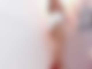 Gia Watsonn's Live Sex Cam Show