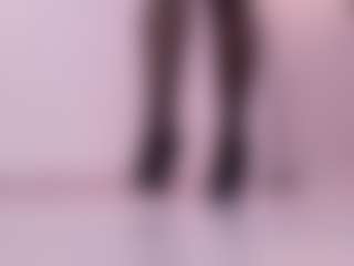 Gia Watsonn's Live Sex Cam Show