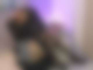 Gia Watsonn's Live Sex Cam Show