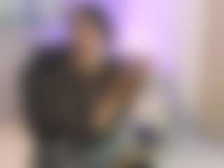 Gia Watsonn's Live Sex Cam Show