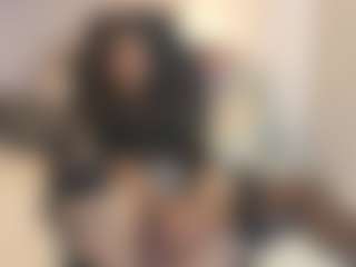 Gia Watsonn's Live Sex Cam Show